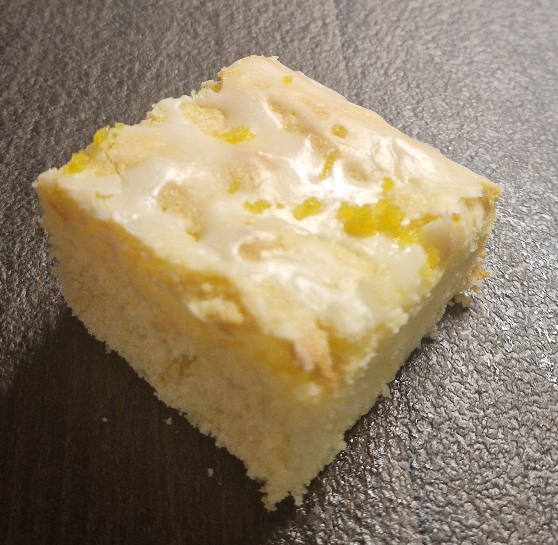 Lemon Drizzle Slice